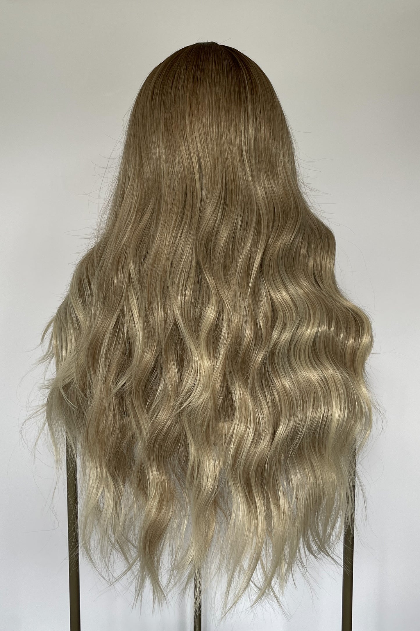 HOLLY - Synthetic Lace Wig