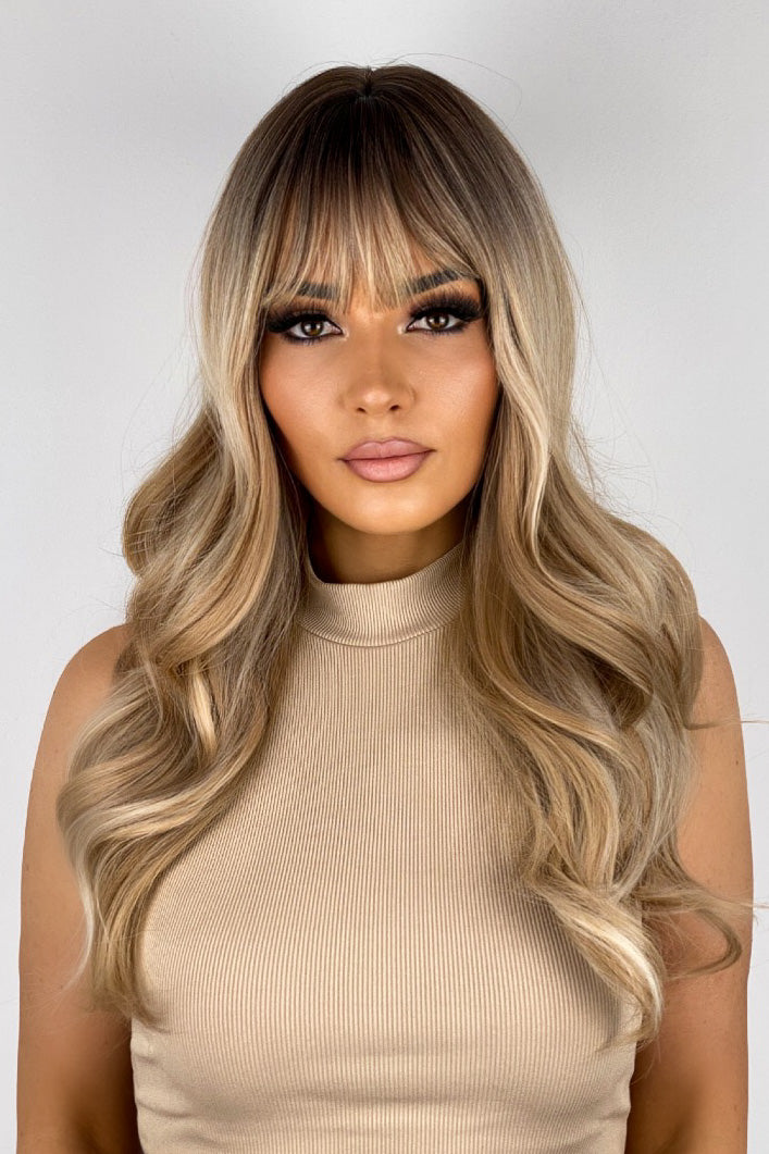 blonde Langhaar Perücke mit Ombré Farbverlauf aus hitzebeständiger Synthetikfaser, mit Pony, ready-to-wear ohne kleben